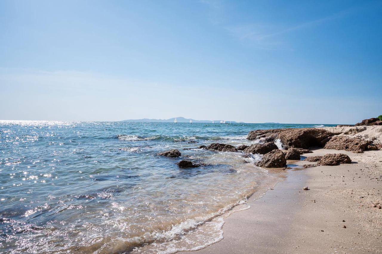 Majestic Residence Pool Villa 4 Bedrooms Private Beach Pattaya Exterior photo