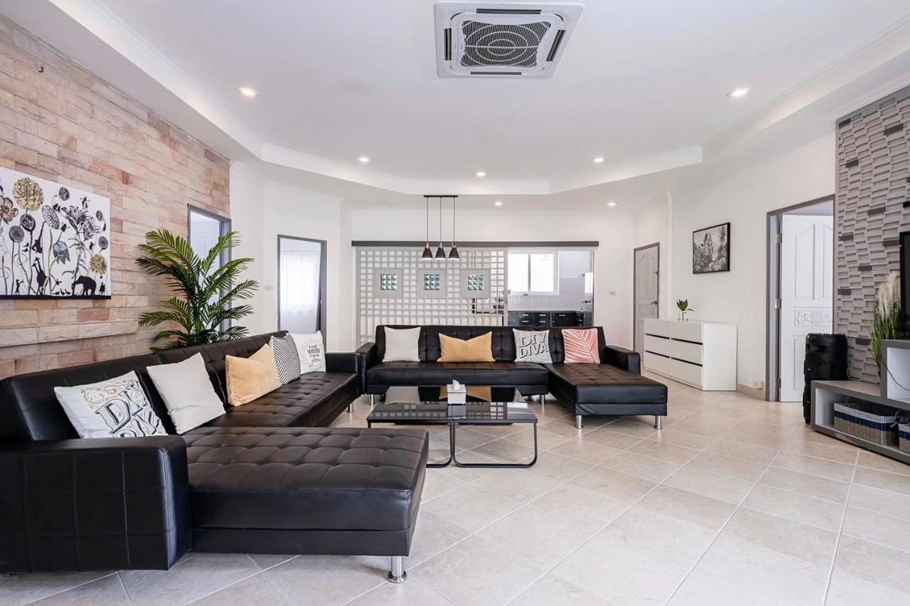 Majestic Residence Pool Villa 4 Bedrooms Private Beach Pattaya Exterior photo