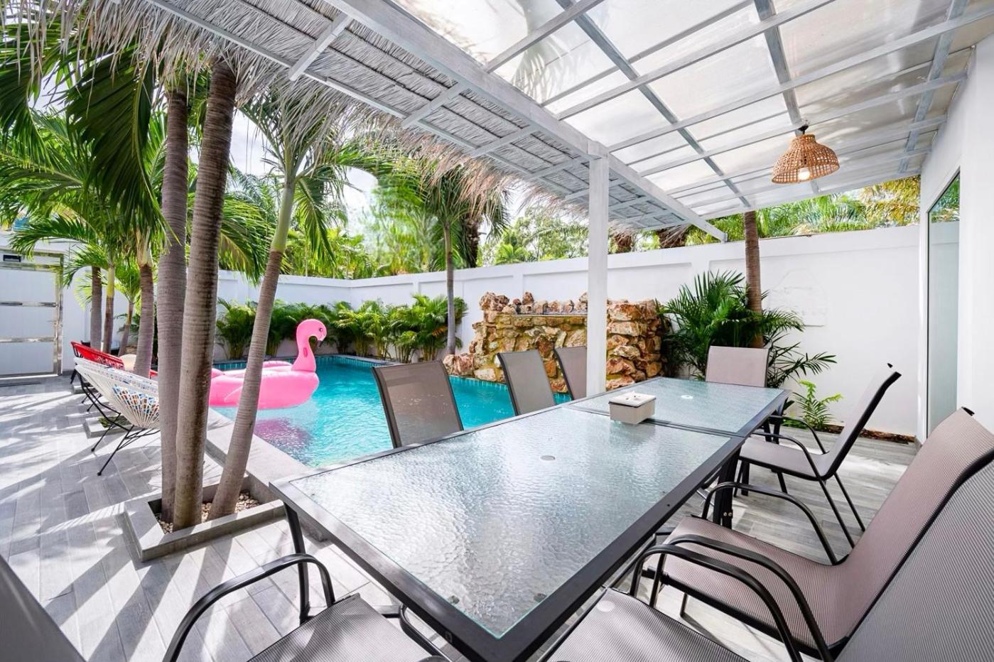 Majestic Residence Pool Villa 4 Bedrooms Private Beach Pattaya Exterior photo